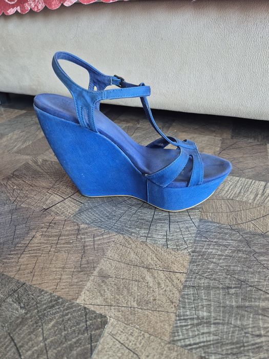 Дамски сандали на платформа Bershka 38