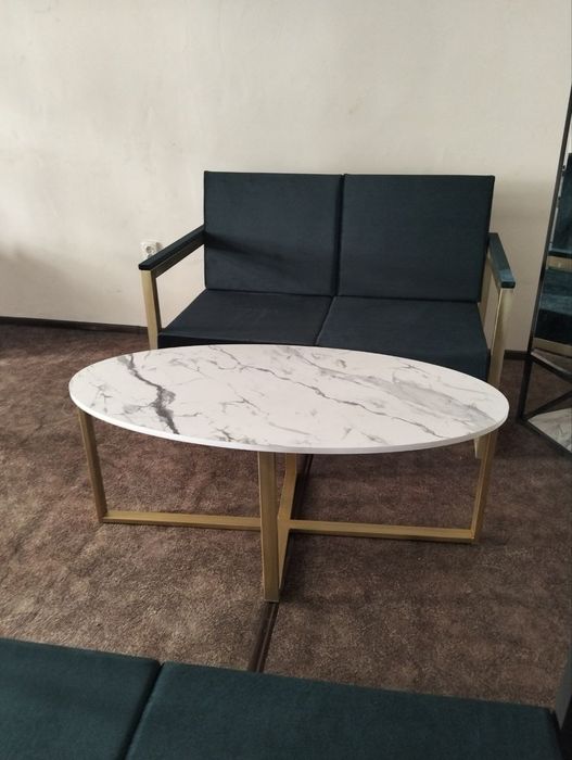 Jurnalniy stol loft stilida