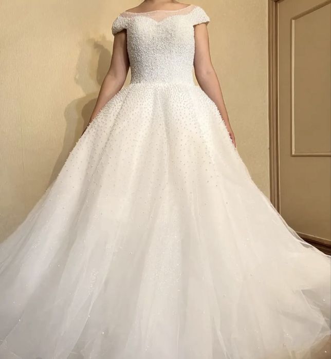 Свадебное платье жемчужное