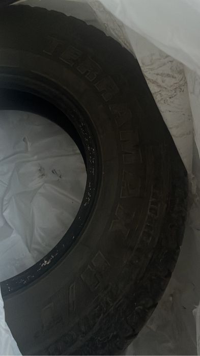 Продам шины M+S 235/75-R15