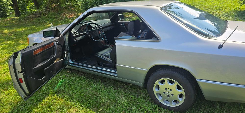 Mercedes-Benz 300CE (W124) - 1990 | Vehicul Istoric | Automat