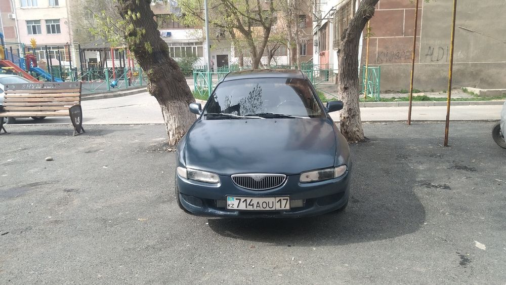 Мазда кседос 6.мехханика  2литра v6