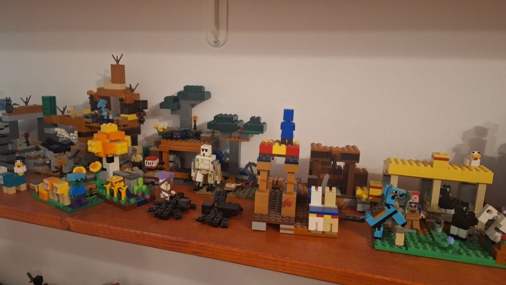 Vand seturi lego minecraft, orice din poze.