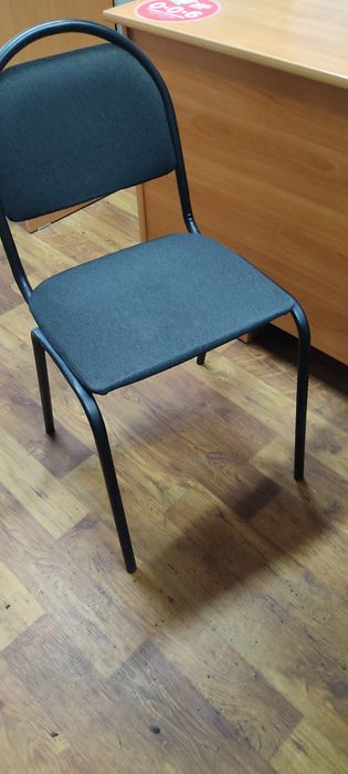 Продам стулья офисные