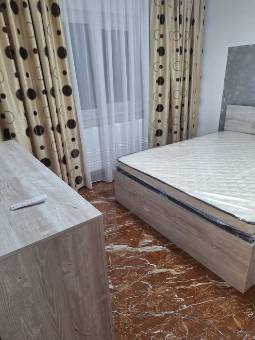 Inchiriez apartament