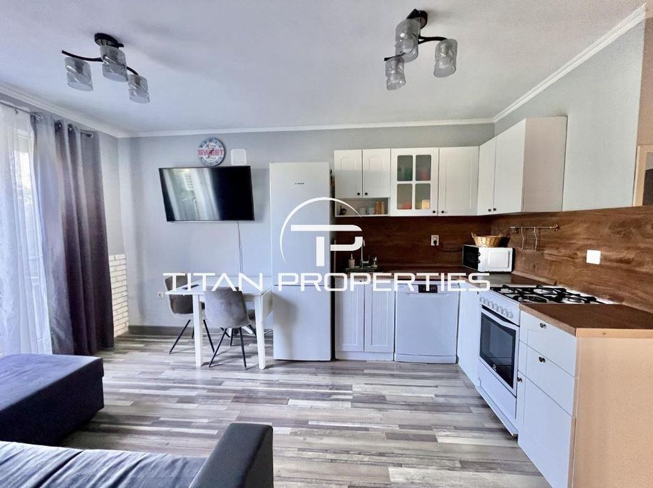 Дава се под наем Двустаен апартамент в Варна, Галата - 56 кв.м за 400 € - Снимка #1