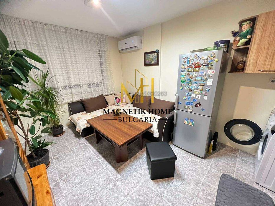 Дава се под наем Двустаен апартамент в Бургас, Възраждане - 65 кв.м за 408 € - Снимка #1