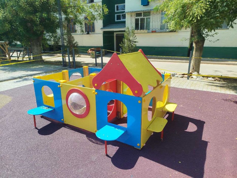 Производим уличные детские площадки и воркаут-зоны под ключ.