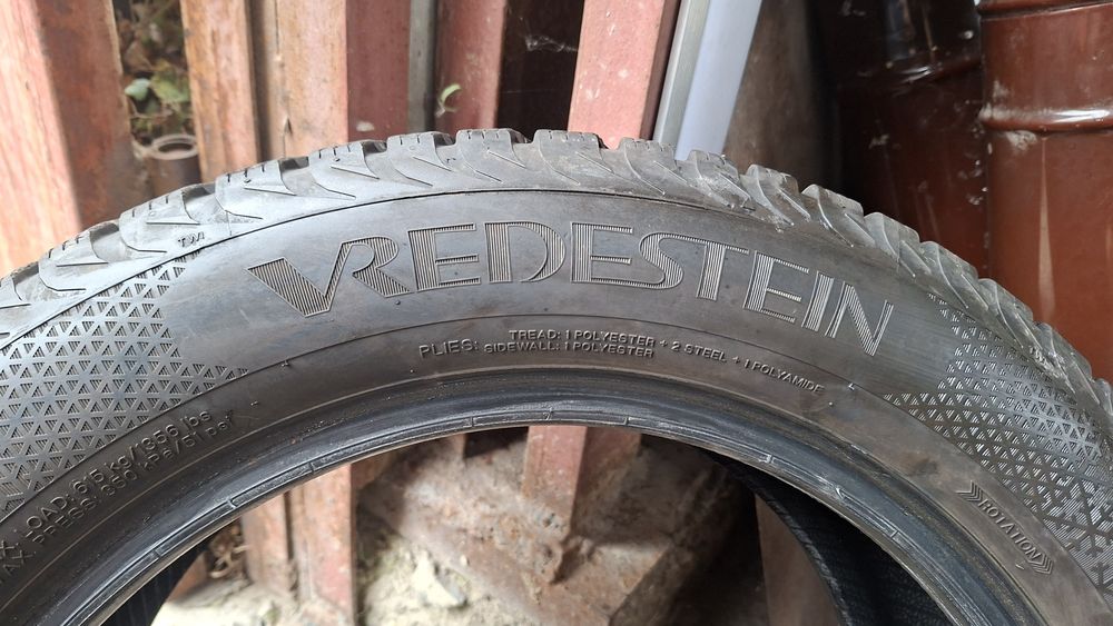 Зимни гуми 205 55 16 Vredestein