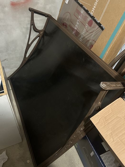 Vand copertina, exact ca in poze, e ca noua.