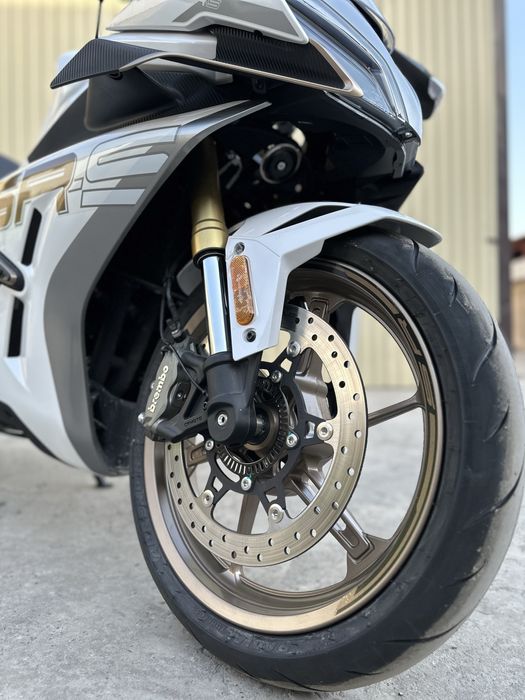 Мотоцикл Cfmoto 450SR-S