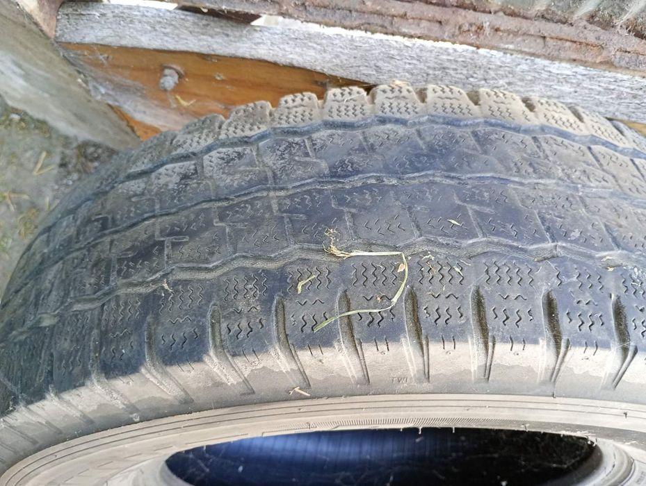 2 бр гуми употребявани 215×75 R16 C - Austone   за бус