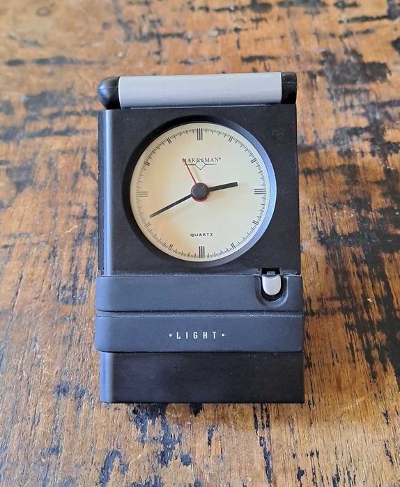 часовник будилник за бюро Марксман, капак и светлина за циферблата