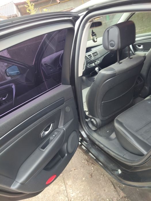 Vând Renault Laguna