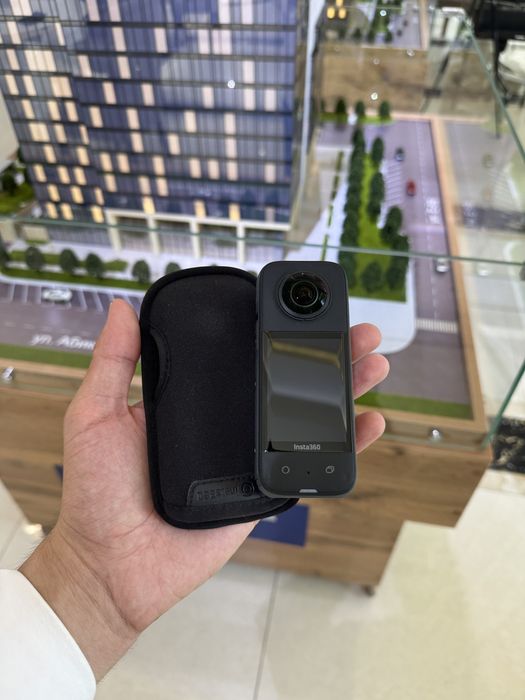 Камера Insta 360 X3