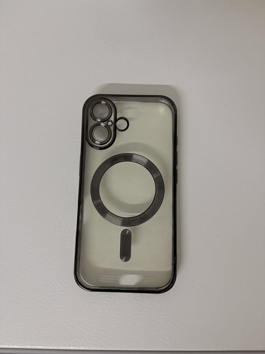 продаю чехлы iPhone 16