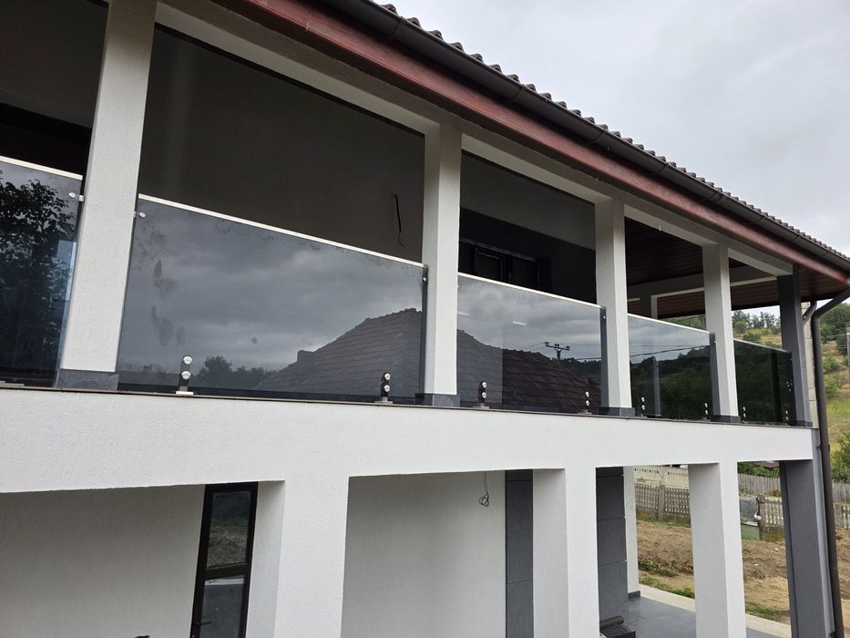 Balustrade din sticlă