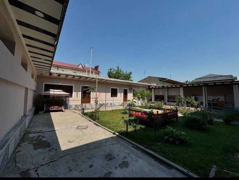 Участок 8 соток + 1,3 Карвонсарой Ипподром 13комнат фасад 25 метров КС