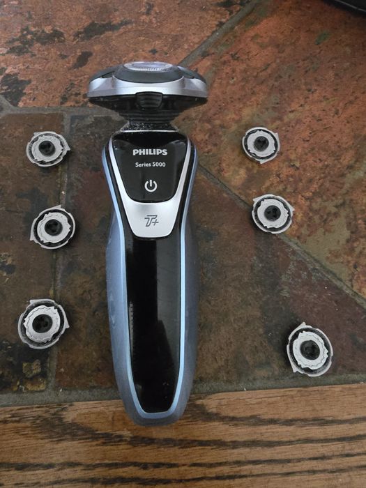 Мъжка самобръсначка Philips 5000