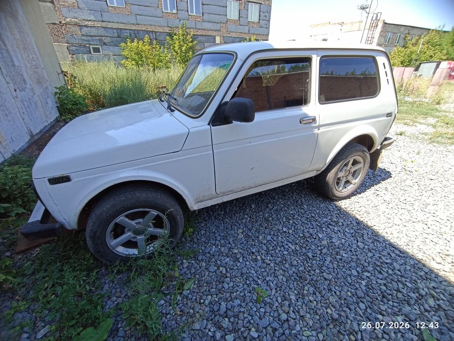 Продам LADA 21214