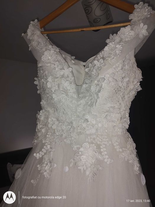 vand rochii diferite modele