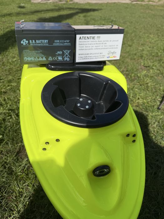 Barca navamodel delfin xxl cu sonar