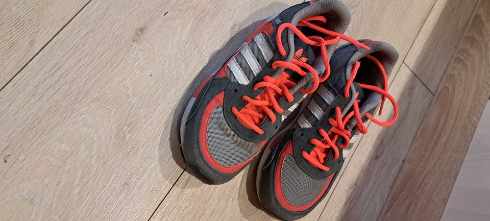 Маратонки Adidas zx850