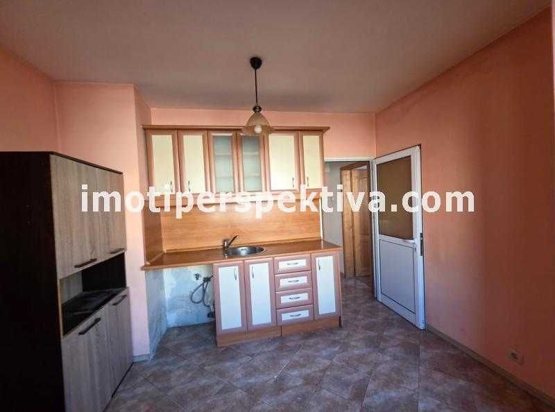 реф.18616 Три отделни стаи, реална квадратура-Камела!