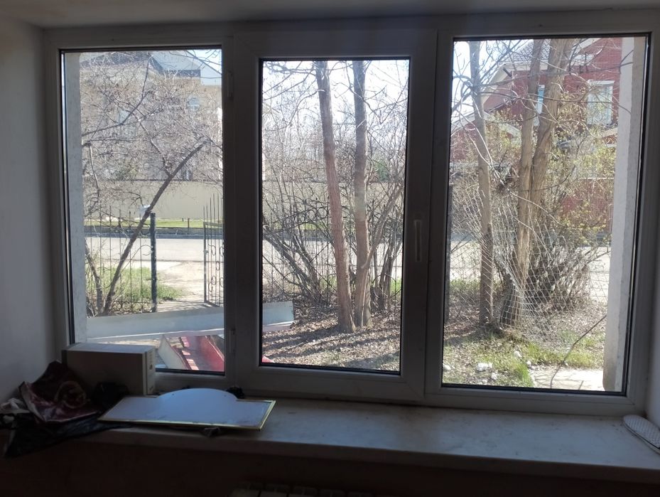 Продам пластиковые окна радиаторы двери