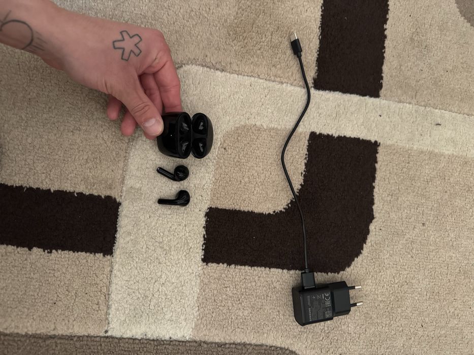 Casti wireless bluetooth