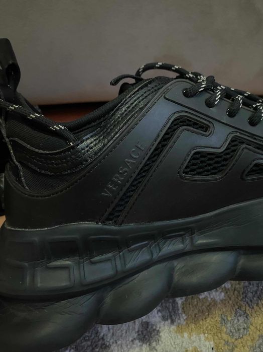 Versace Chain Reaction