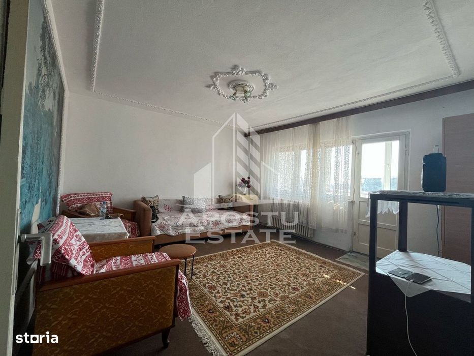 Apartament cu 3 camere, decomandat, situat in zona Sagului — fotografia 1
