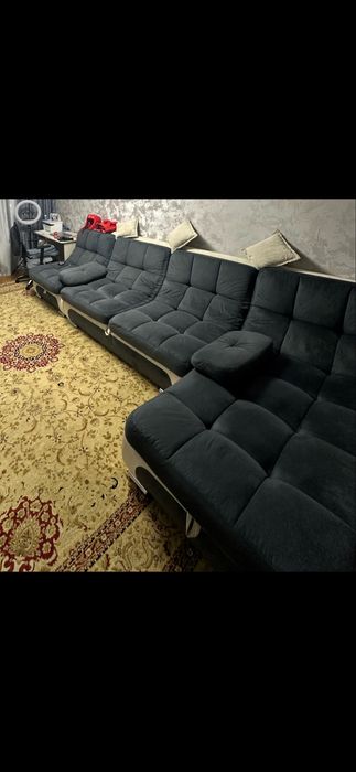 Продам модульный диван. Почти новый.