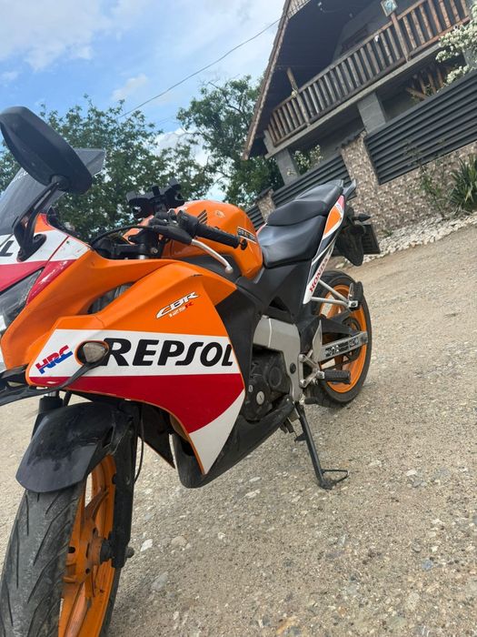 Vând Honda CBR 125