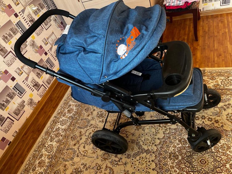 Детская коляска новая