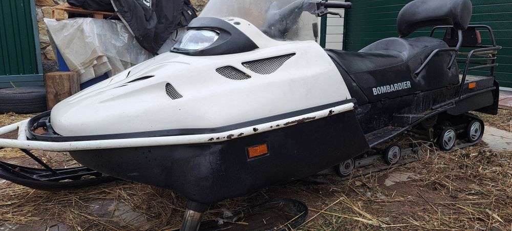 Продам снегоход Bombardir 600