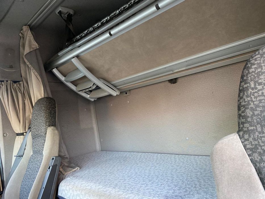 Vând cap tractor DAF