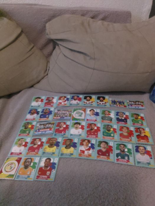 Vând stikere fifa world cup 2026