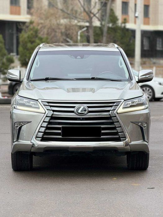 Sotuvda Lexus 570 avtomashinamiz