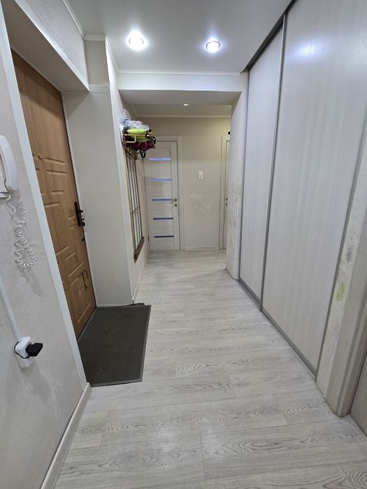 Продам 2х Комн квартиру в центре!