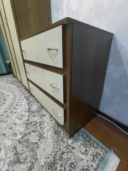 Продам комод в спальню