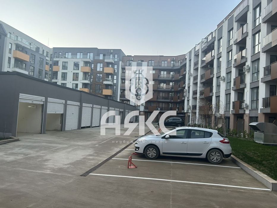 Дава се под наем Гараж / Паркомясто в София, Малинова долина - 14 кв.м за 147.9 € - Снимка #2