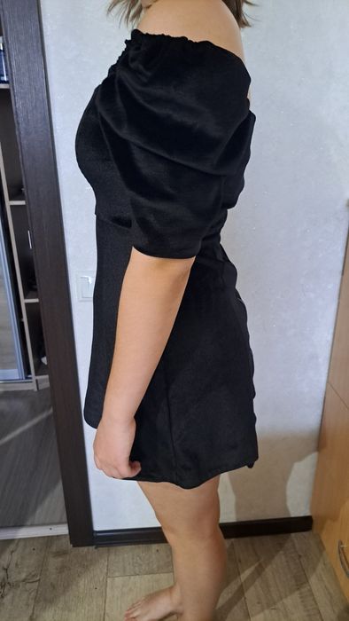 Продам платье. Одевалось пару раз.