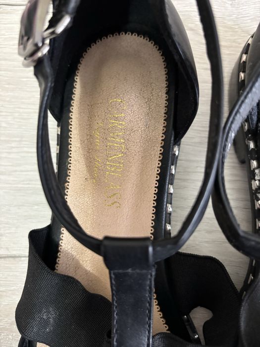 Кожаные сандалии 38 р