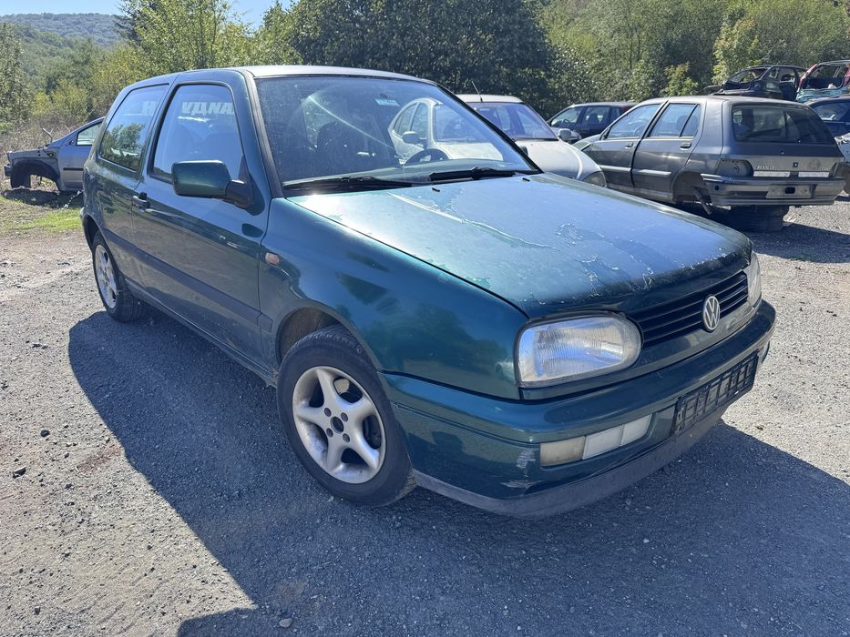 Vw Golf 3 1.6i 75hp 1997г На Части