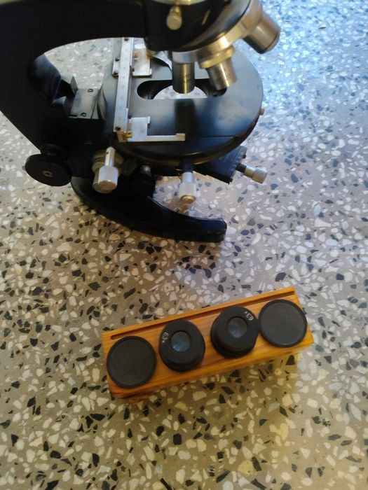 Професионален Микроскоп бинокуляр „Ломо“ с пет обектива