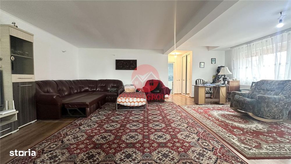 Casa de vanzare in Poiana cu Teren de 350 mp