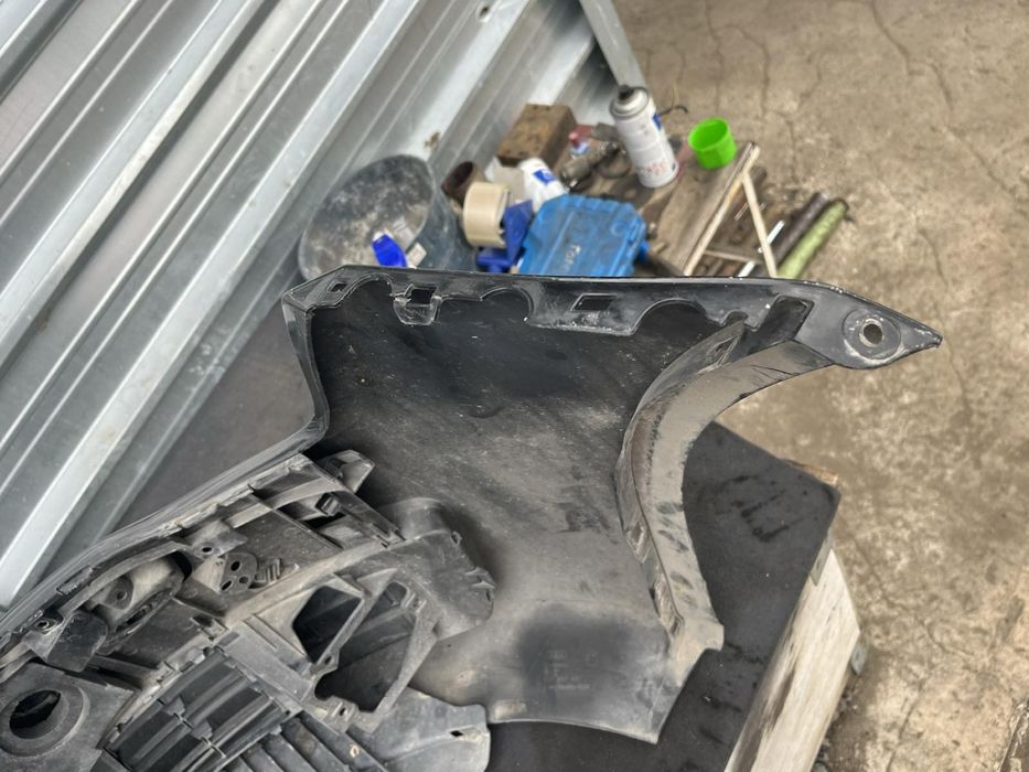 Предна броня Audi A7 4g8 C7 Ауди А7 с отвори за парктроник