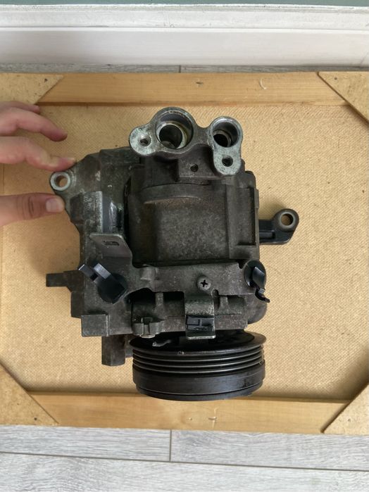 Продается компрессор кондиционера Subaru Forester sg5 2007