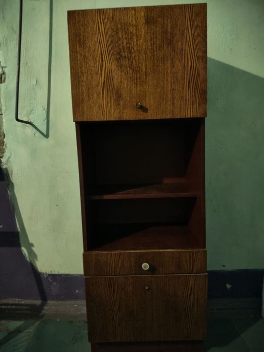 Отдам диван и тумбу б/у